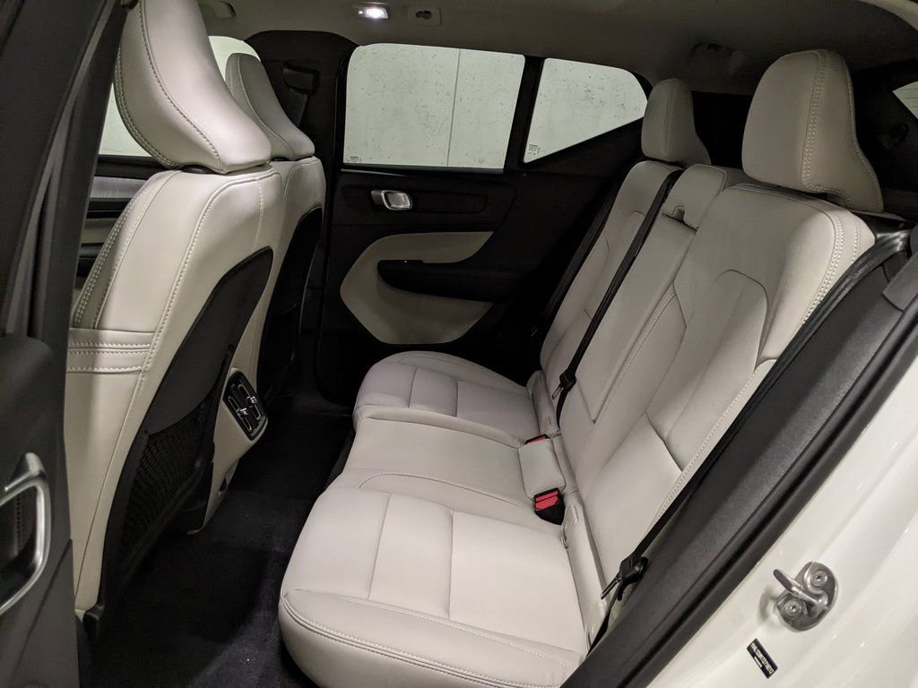 New 2026 Volvo XC40 B5 Ultra w/ Protection Package Premier image 23