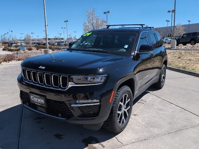 Used 2024 Jeep Grand Cherokee Limited w/ Luxury Tech Group II image 3