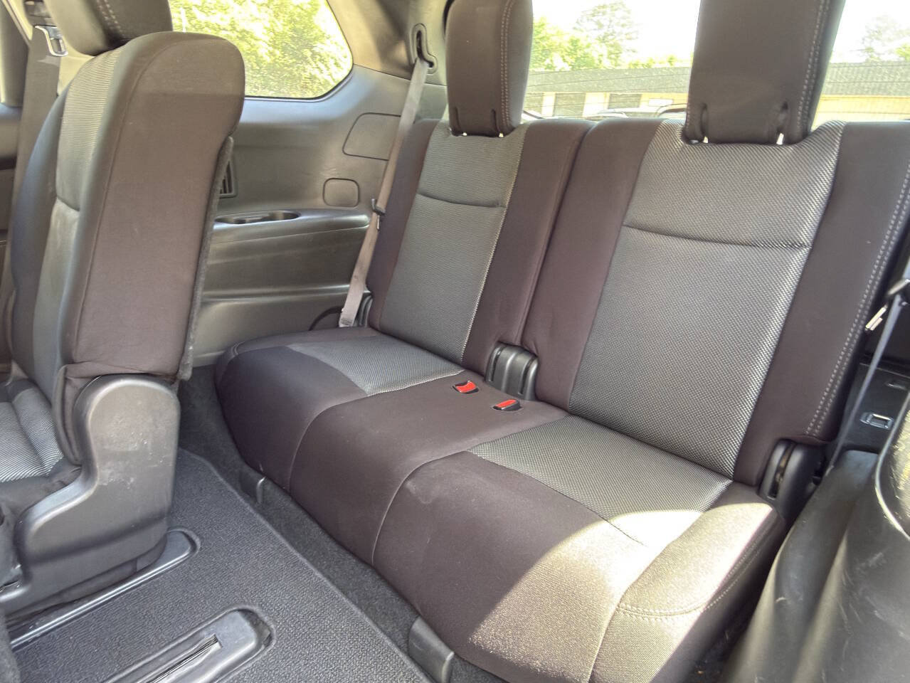 Used 2017 Nissan Pathfinder S AWD/4WD image 25