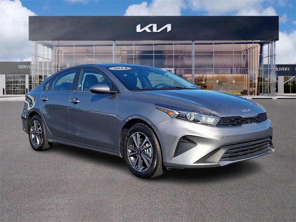 Certified 2024 Kia Forte LXS image 1