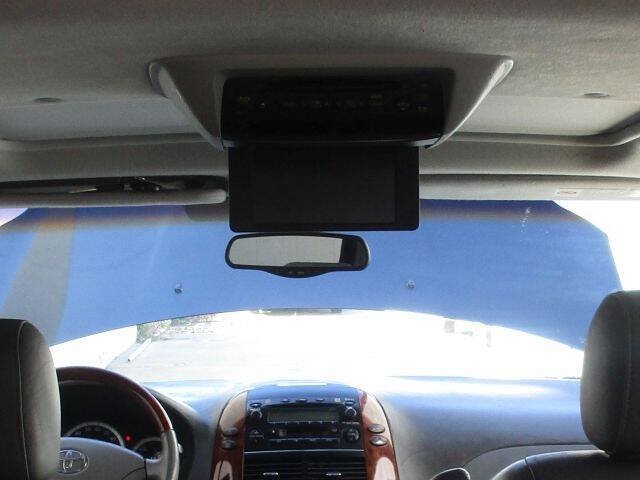 Used 2004 Toyota Sienna XLE AWD/4WD image 17