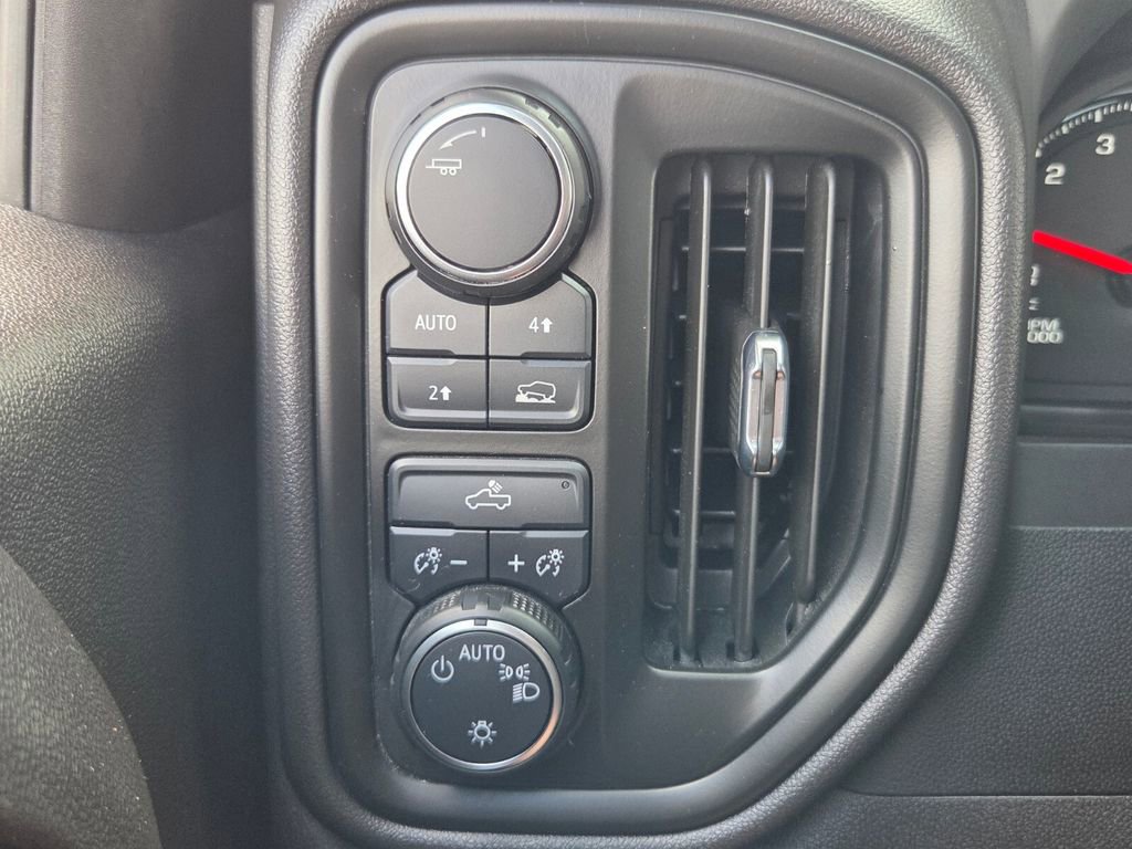 Certified 2024 Chevrolet Silverado 1500 W/T w/ WT Value Package image 21