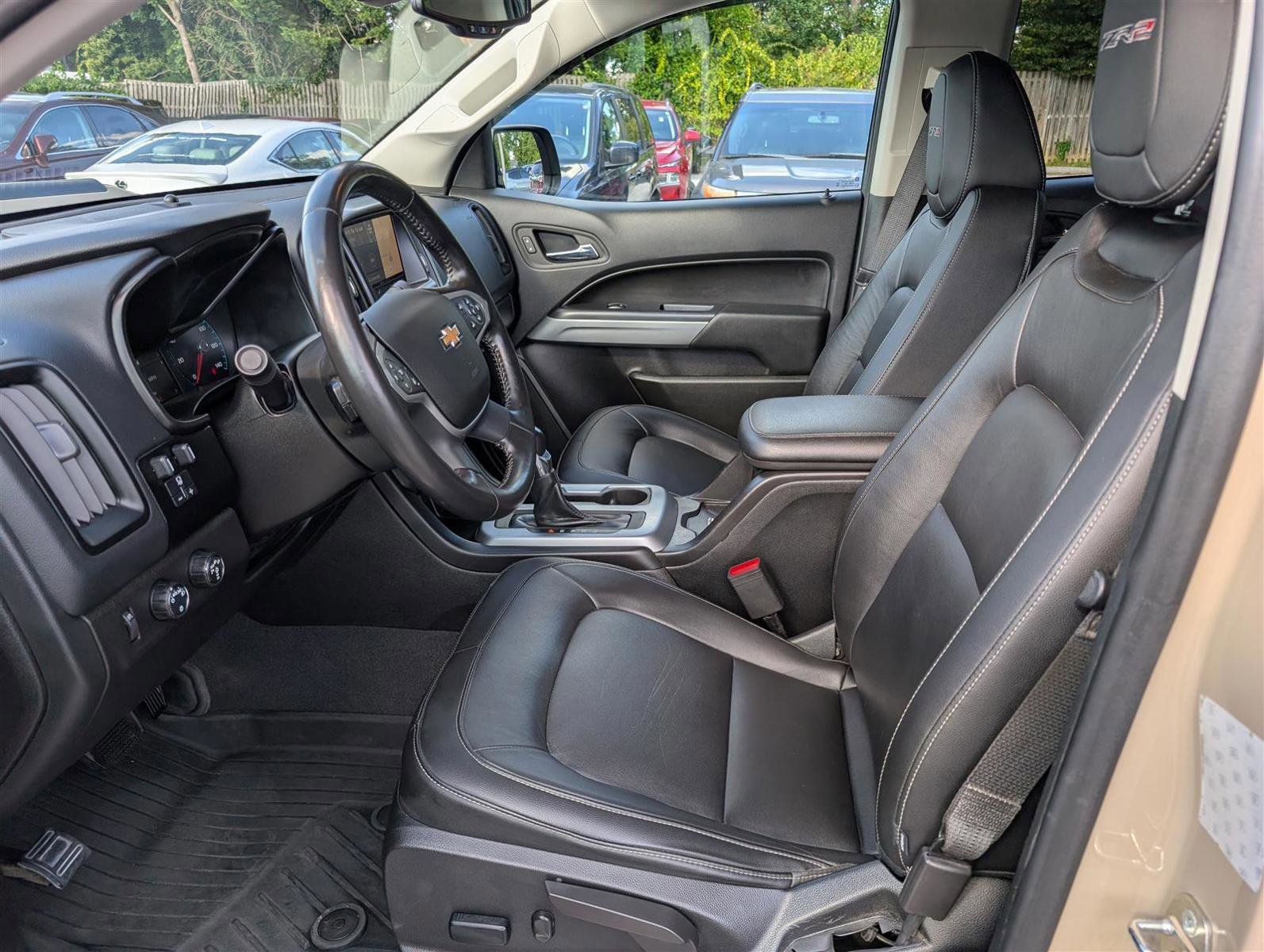 Used 2022 Chevrolet Colorado ZR2 w/ ZR2 Dusk Special Edition image 16