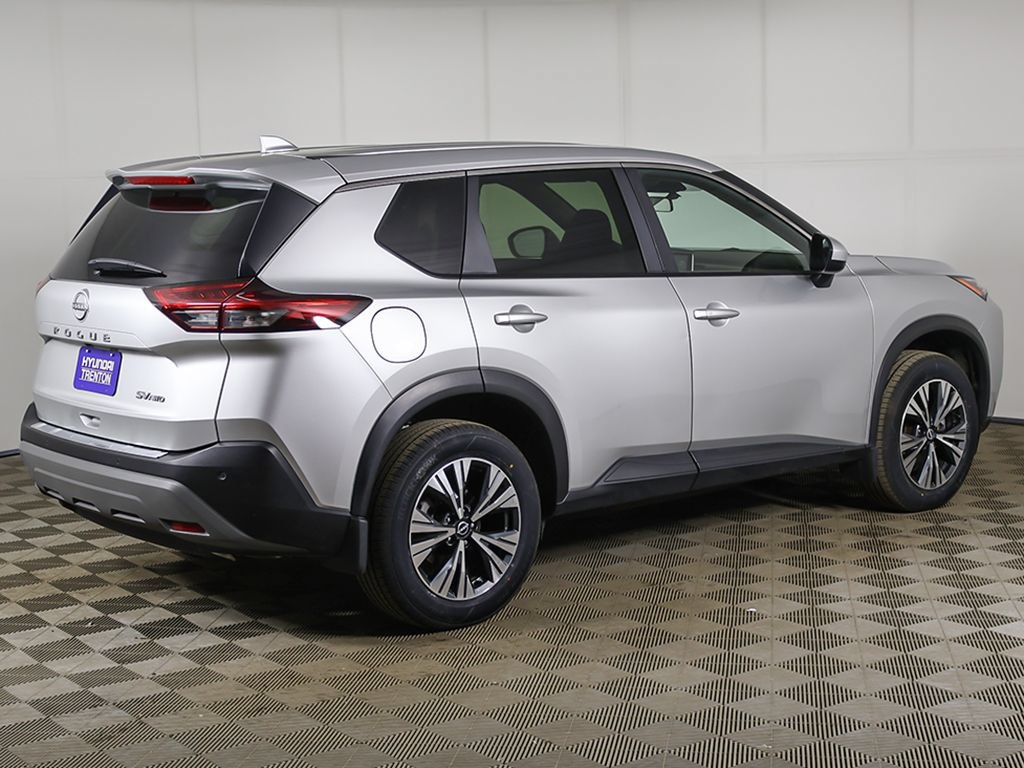Used 2023 Nissan Rogue SV AWD/4WD image 8