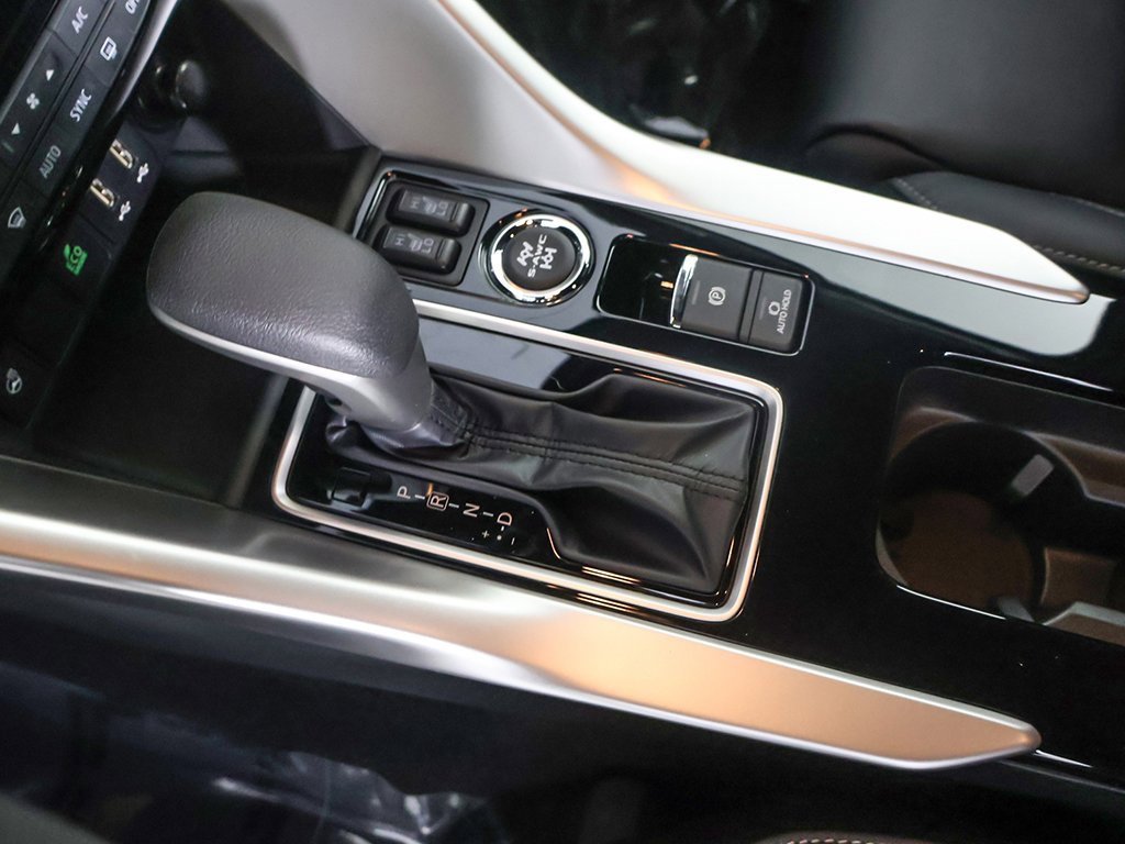 New 2025 Mitsubishi Eclipse Cross SEL image 46