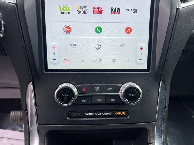 Used 2024 Ford Edge Titanium image 31