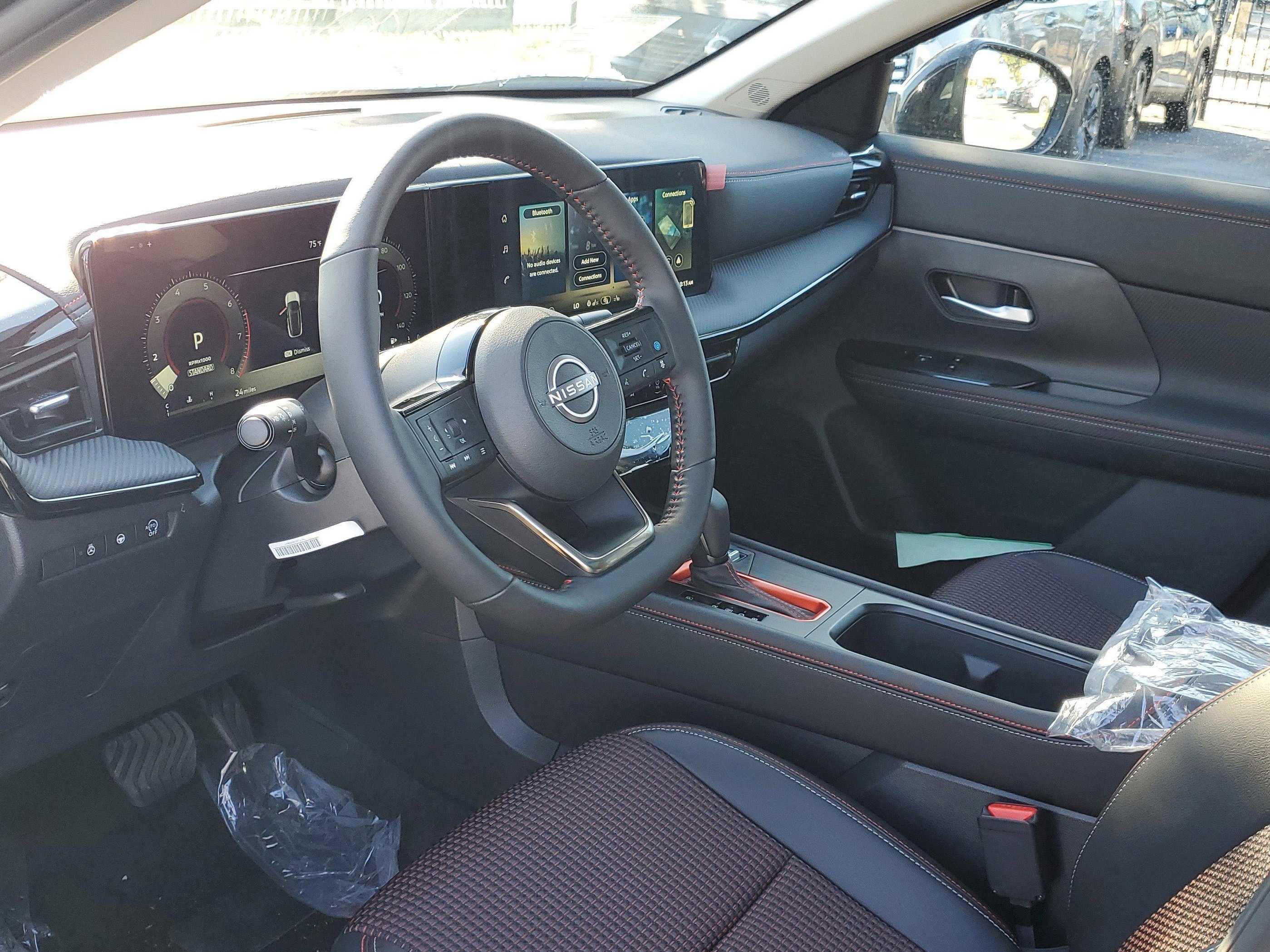 New 2026 Nissan Kicks SR w/ SR Premium Package image 9