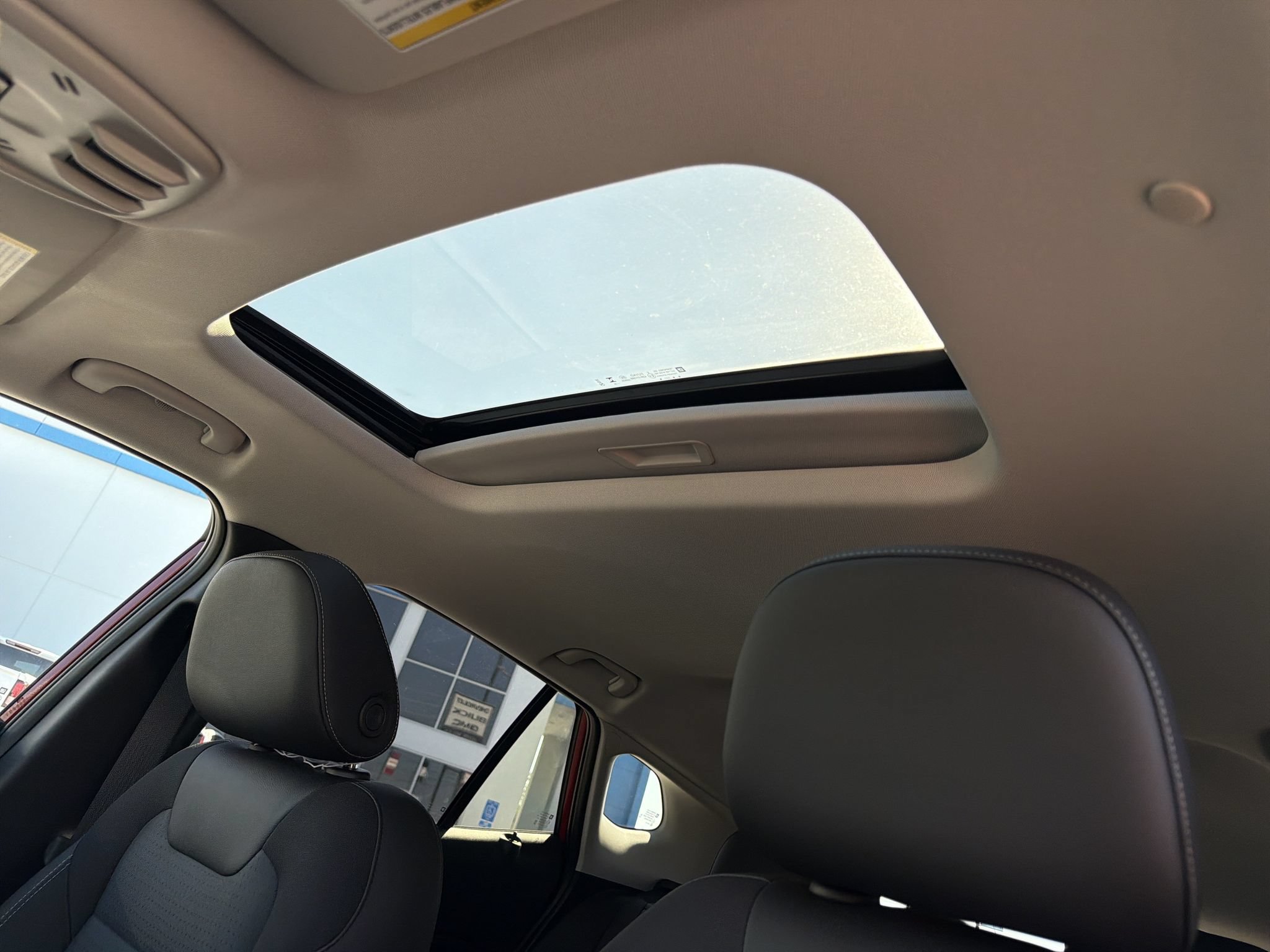 New 2026 Chevrolet Trax LT w/ Sunroof Package FWD image 22