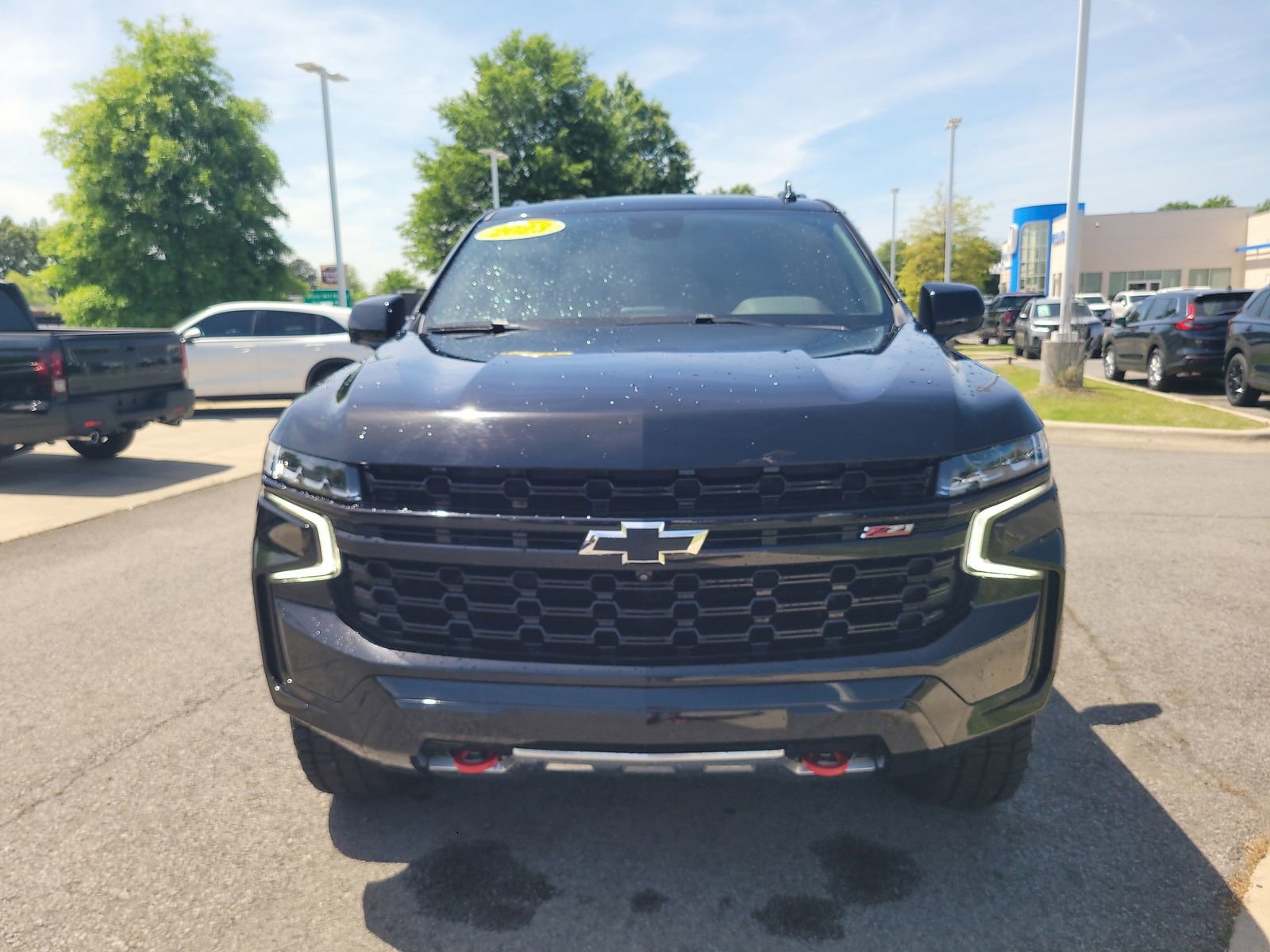 Used 2023 Chevrolet Tahoe Z71 w/ Luxury Package AWD/4WD image 8