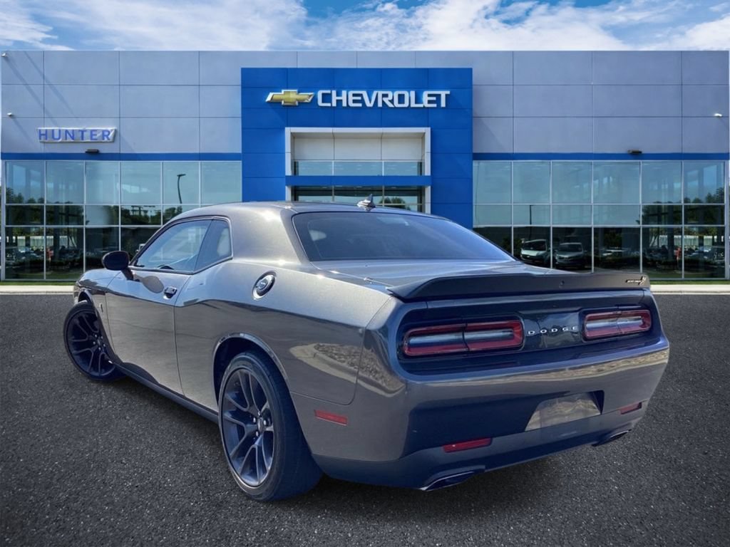 Used 2022 Dodge Challenger R/T Scat Pack RWD image 2