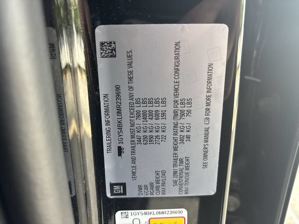 Certified 2021 Cadillac Escalade Premium Luxury w/ Performance Package AWD/4WD image 35