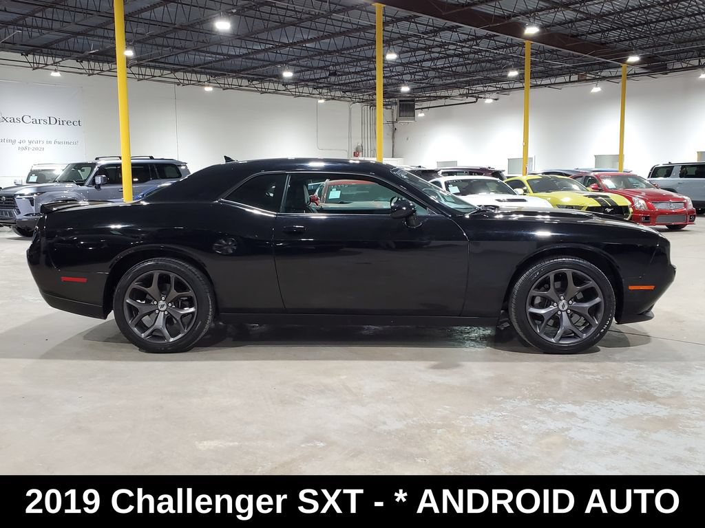 Used 2019 Dodge Challenger SXT w/ Plus Package RWD image 5