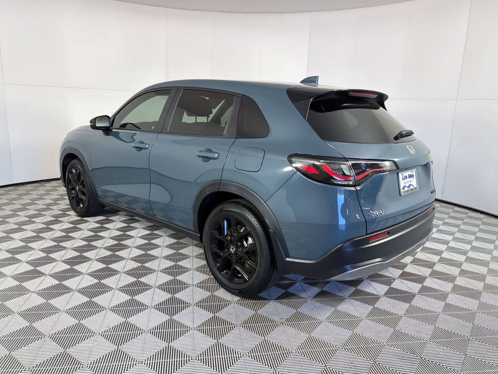 Certified 2025 Honda HR-V Sport image 3
