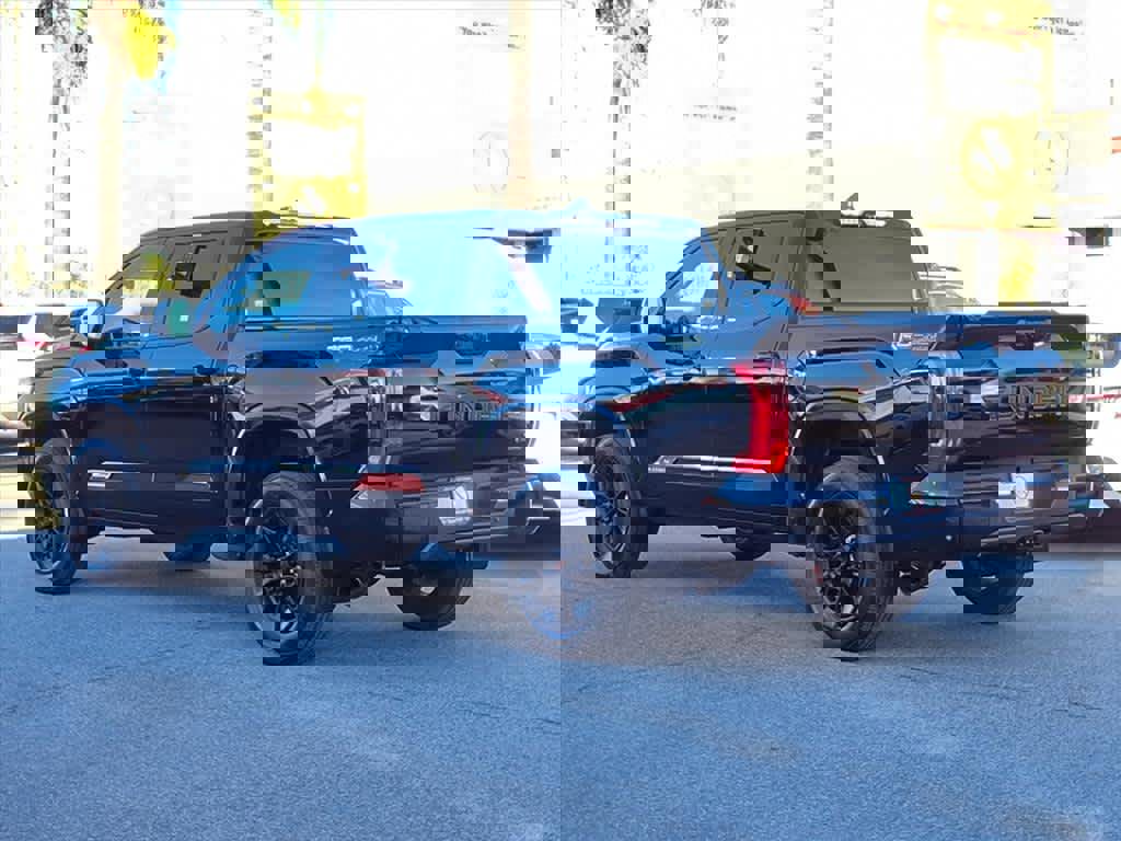 Used 2025 Toyota Tundra Platinum image 4