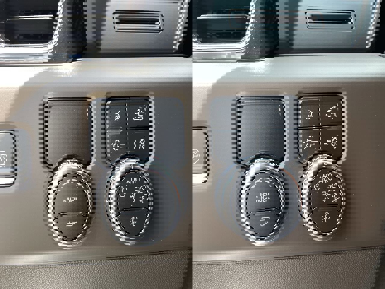 Used 2023 GMC Sierra 1500 Denali RWD image 25