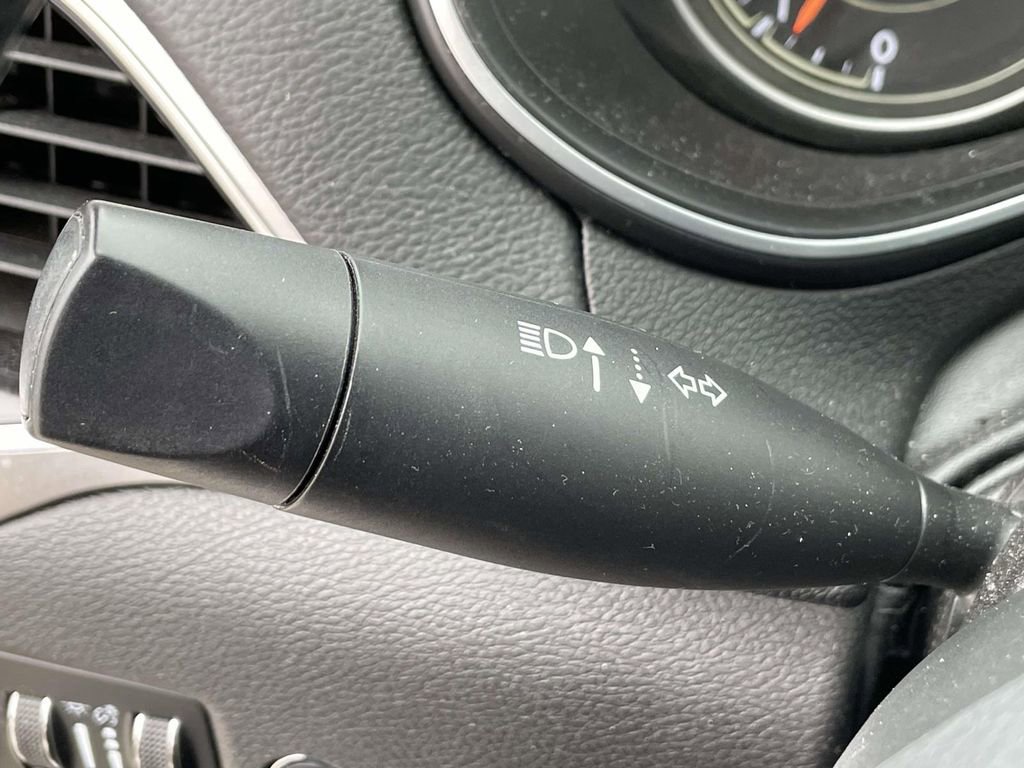 Used 2021 Jeep Cherokee High Altitude image 23