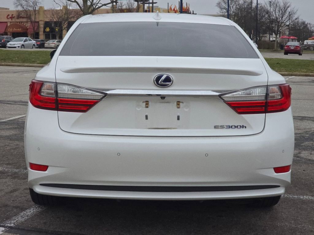 Used 2017 Lexus ES 300h image 15