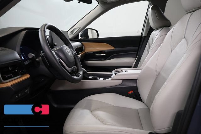 Certified 2024 Toyota Grand Highlander AWD image 13