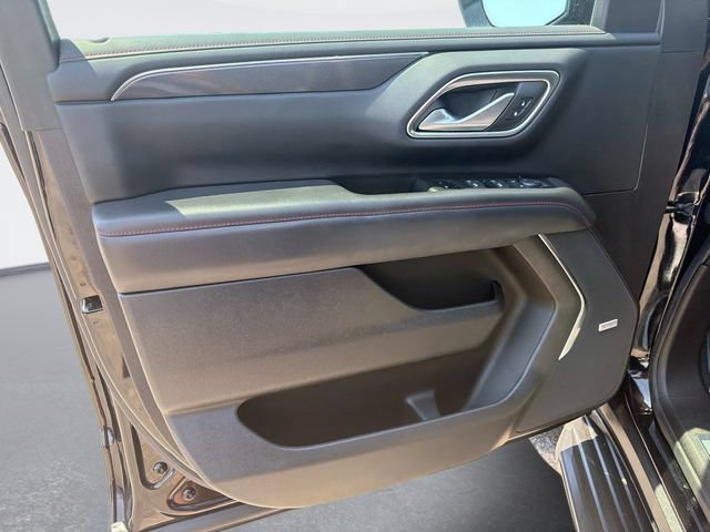 Used 2022 Chevrolet Tahoe RST w/ Luxury Package AWD/4WD image 20