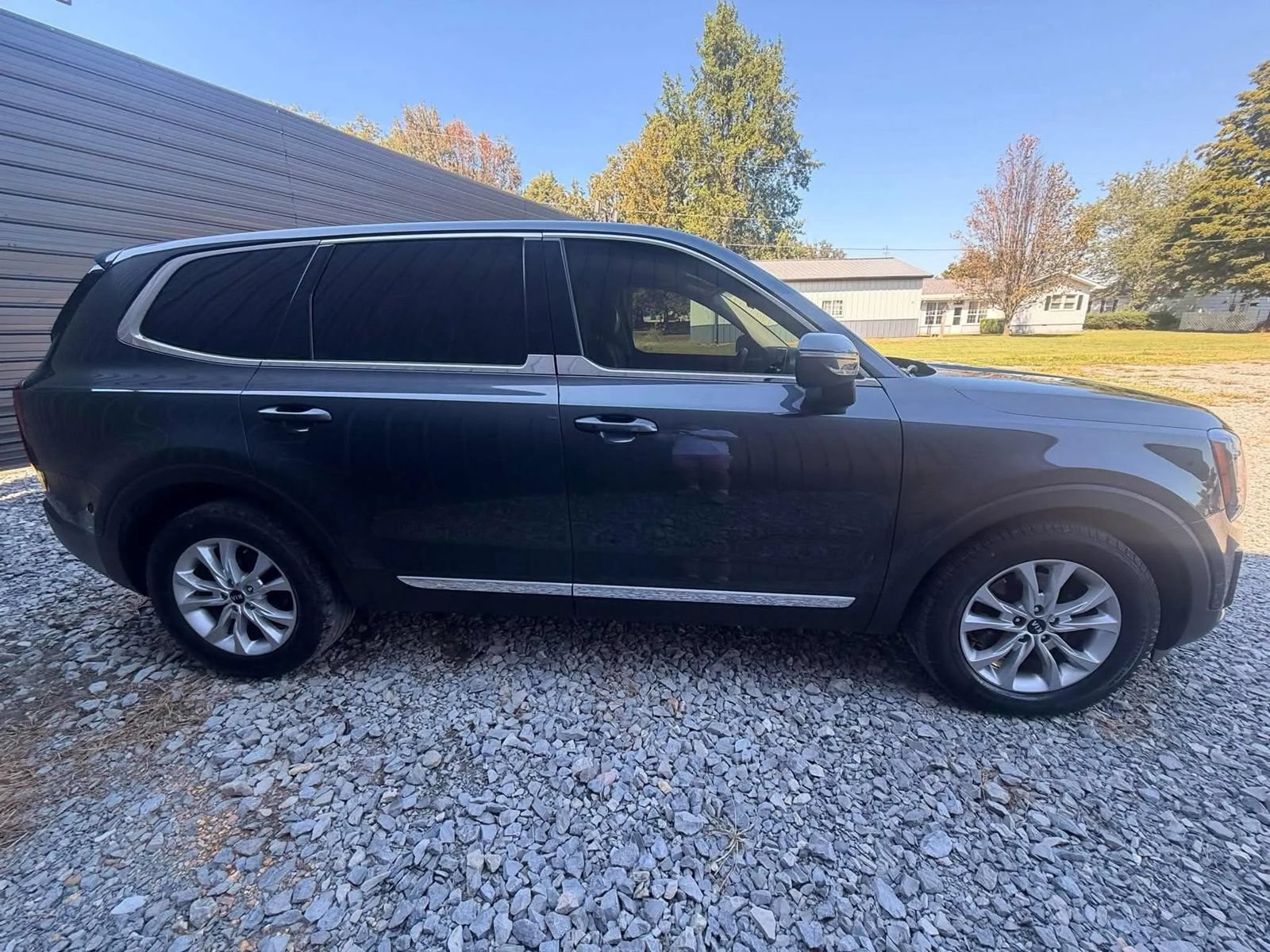 Used 2020 Kia Telluride LX AWD/4WD image 4