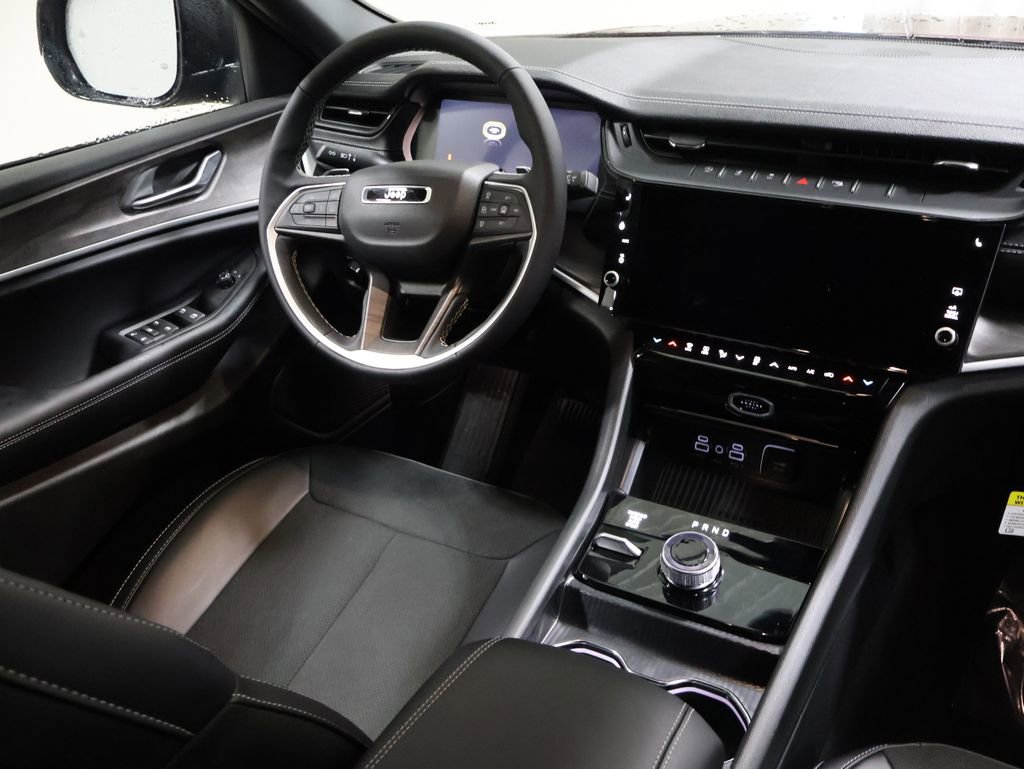 New 2026 Jeep Grand Cherokee Laredo image 19