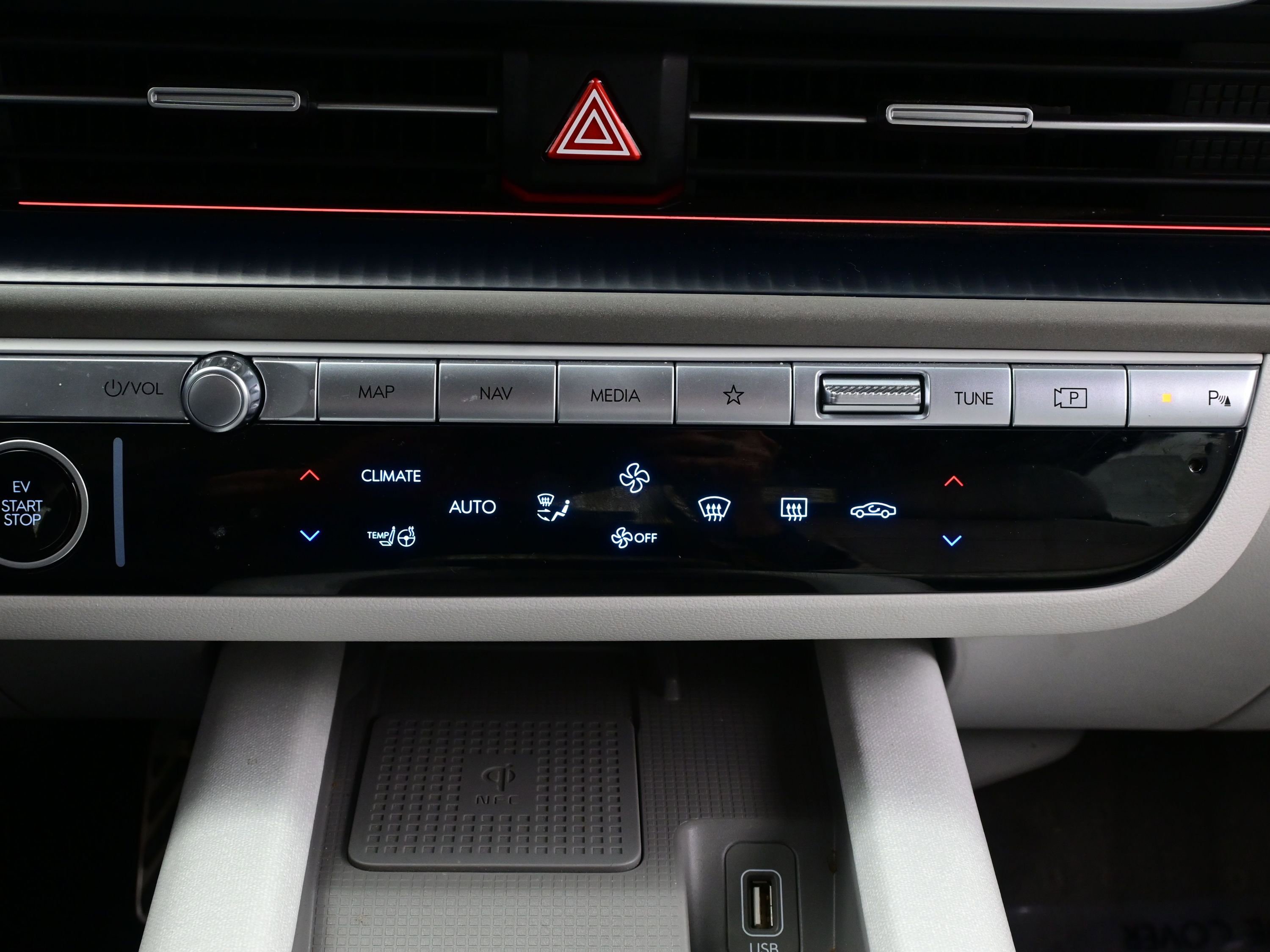 Certified 2024 Hyundai Ioniq 6 Limited image 21