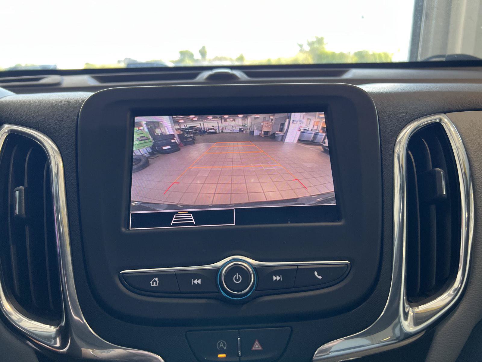 Used 2023 Chevrolet Equinox LT AWD/4WD image 21