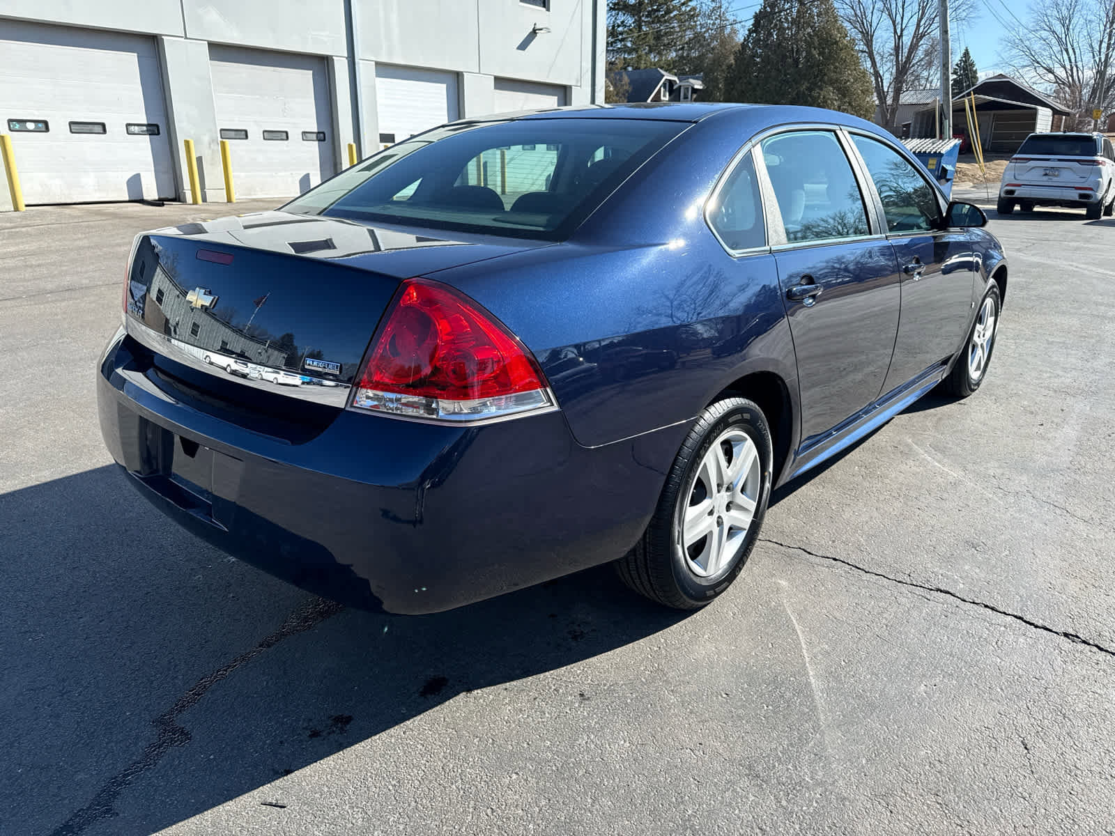 Used 2010 Chevrolet Impala LS image 3