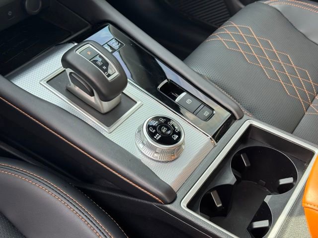 Used 2025 Mitsubishi Outlander 4WD Plug-In Hybrid image 19