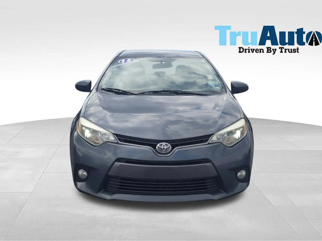 Used 2015 Toyota Corolla LE FWD image 2