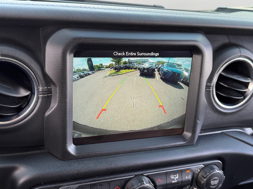 Used 2019 Jeep Wrangler Unlimited Sahara AWD/4WD image 21