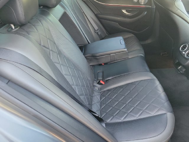 Used 2020 Mercedes-Benz E 350 Sedan image 23