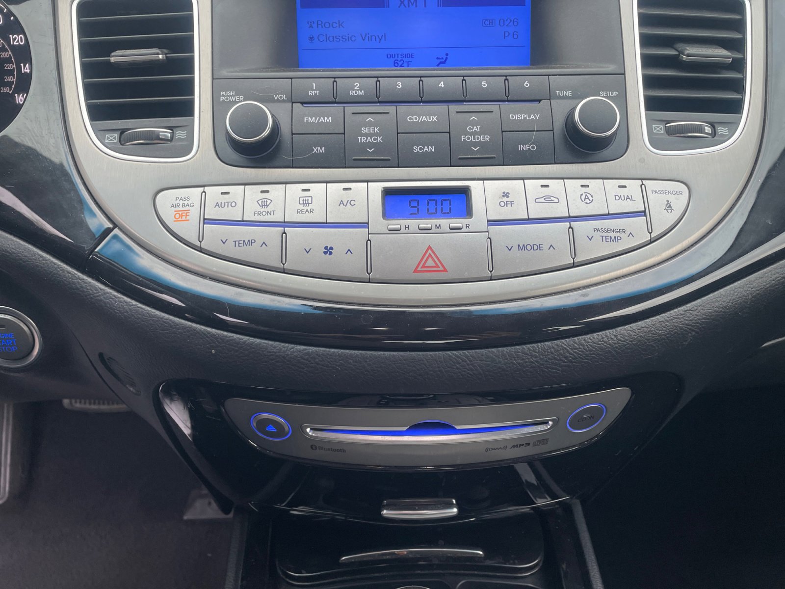 Used 2013 Hyundai Genesis 3.8 image 8