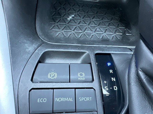 Used 2021 Toyota RAV4 XLE FWD image 27
