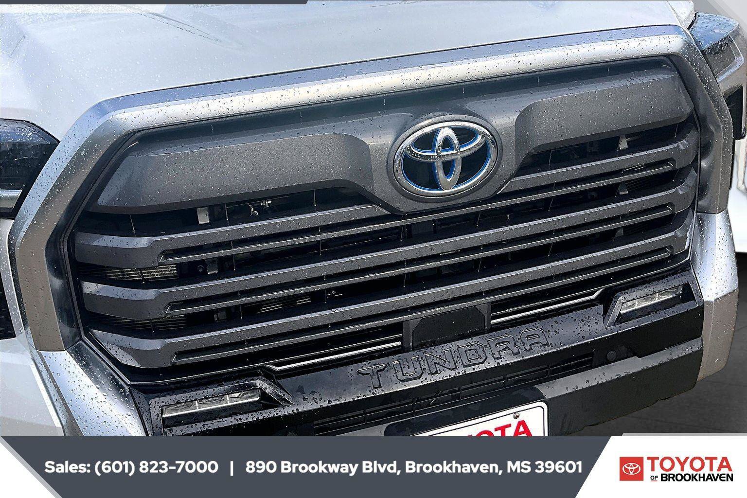 Used 2024 Toyota Tundra Limited w/ Power Package AWD/4WD image 21