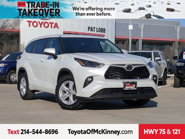 Used 2024 Toyota Highlander LE