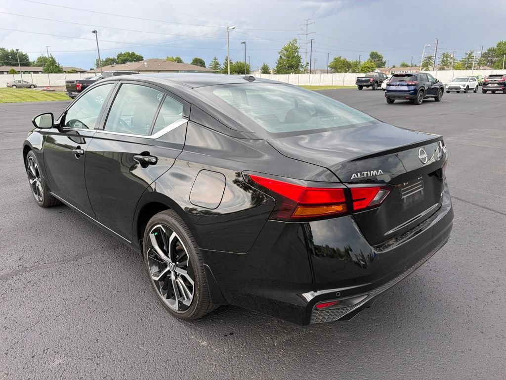 Used 2024 Nissan Altima 2.5 SR AWD/4WD image 5
