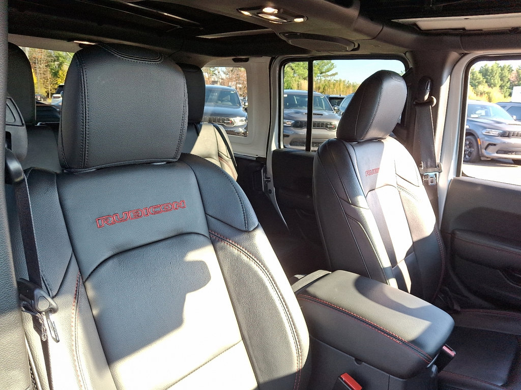 Used 2022 Jeep Wrangler Unlimited Rubicon w/ Steel Bumper Group image 13