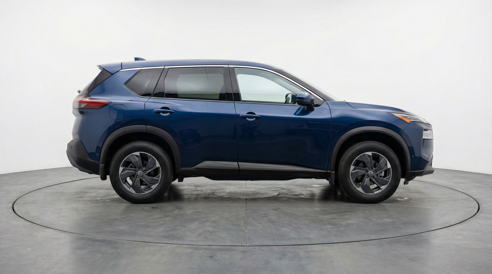 Used 2025 Nissan Rogue SV AWD/4WD image 11