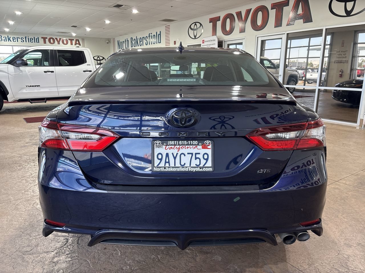 Used 2022 Toyota Camry SE w/ Convenience Package FWD image 9
