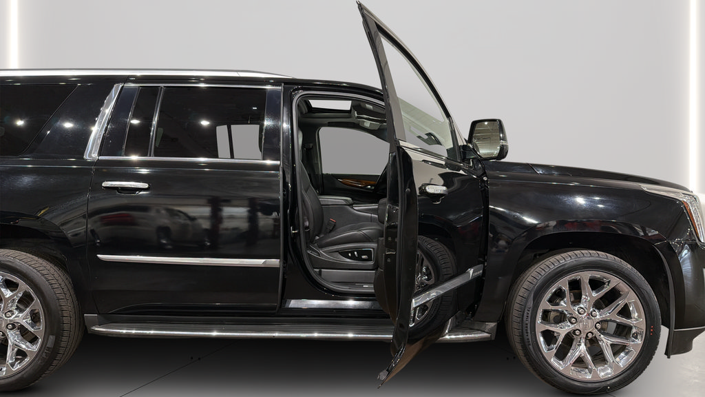 Used 2016 Cadillac Escalade ESV Luxury AWD/4WD image 16