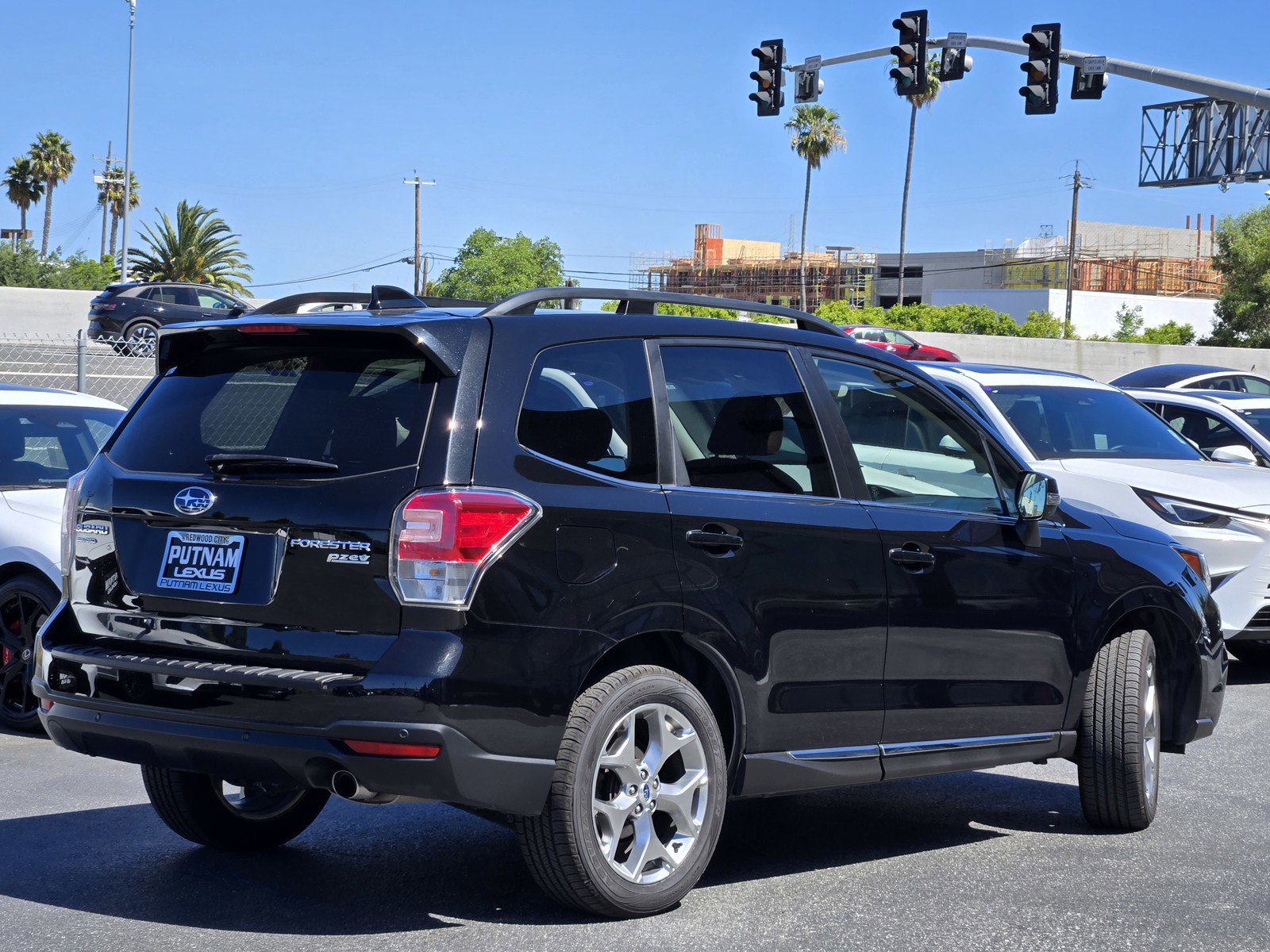 Used 2017 Subaru Forester 2.5i Touring image 4