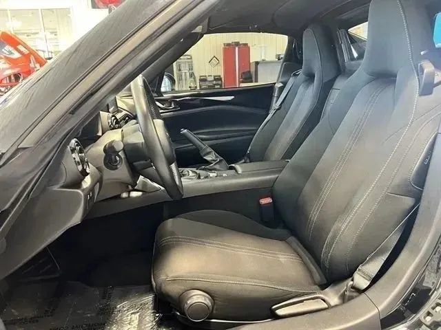 Used 2021 MAZDA MX-5 Miata RF Club RWD image 20