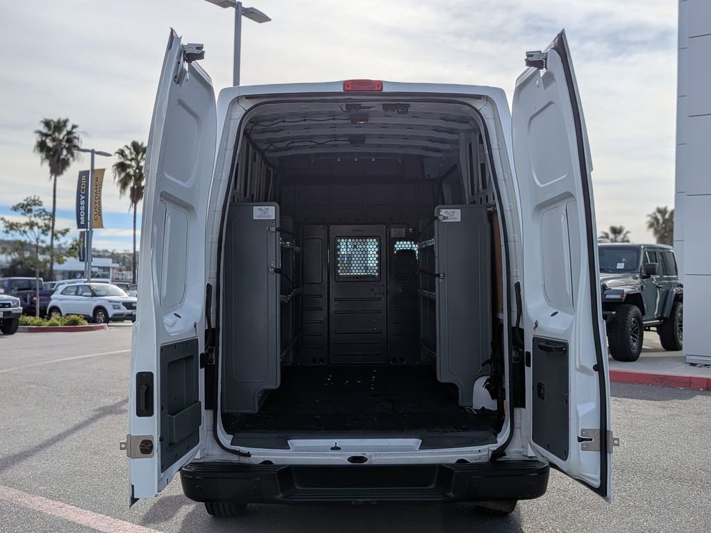 Used 2020 Nissan NV 2500 SV image 5