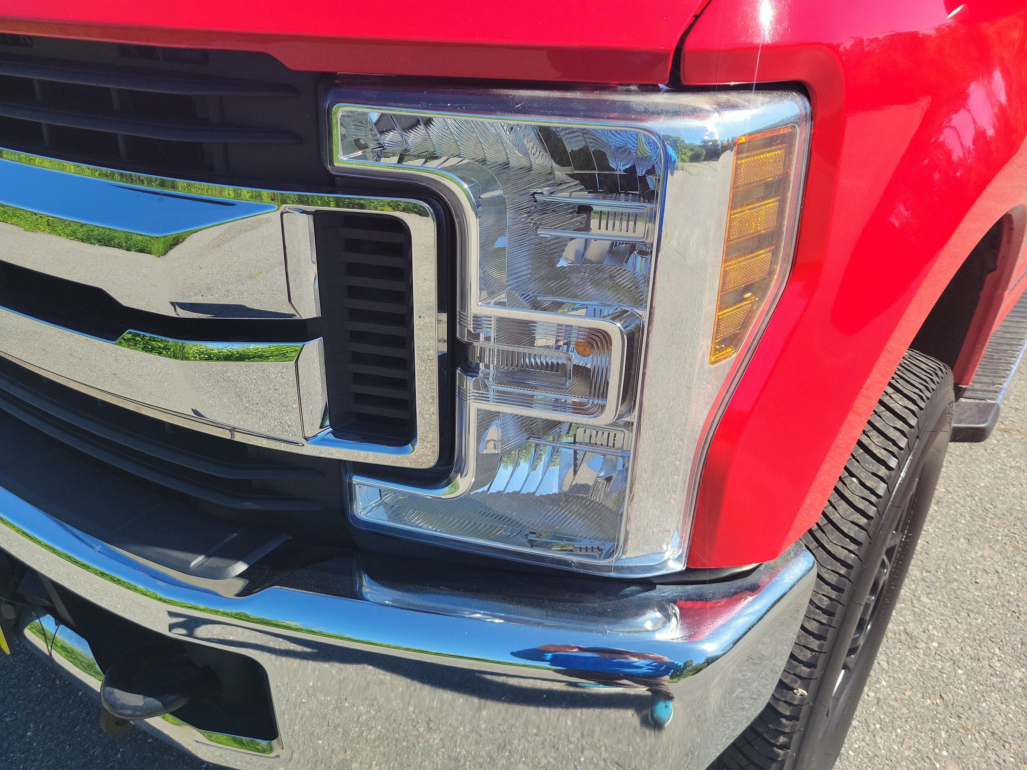 Used 2018 Ford F250 XL w/ STX Appearance Package AWD/4WD image 9
