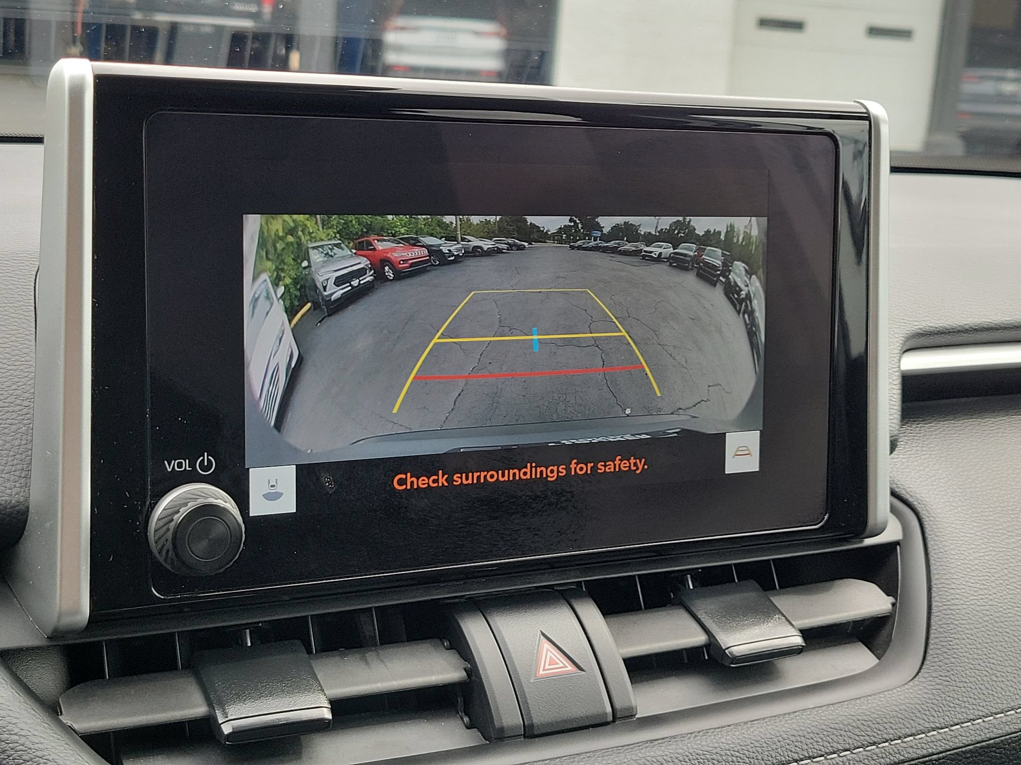 Used 2025 Toyota RAV4 XLE FWD image 18