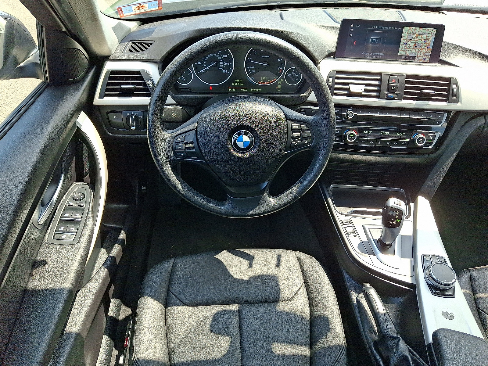Used 2018 BMW 320i xDrive Sedan w/ Convenience Package AWD/4WD image 12