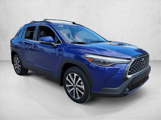 Used 2024 Toyota Corolla Cross XLE w/ Convenience Package image 3