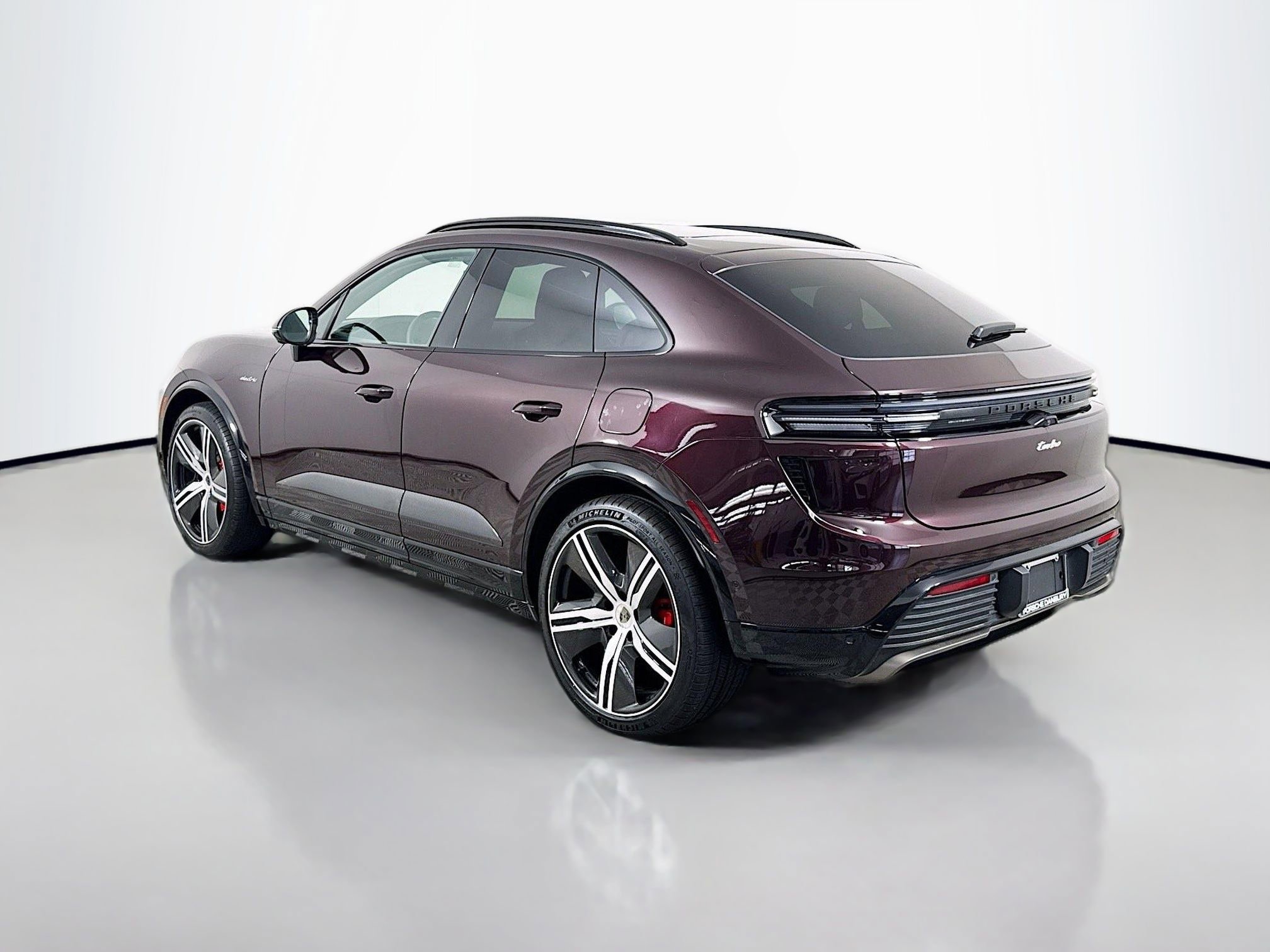 Certified 2024 Porsche Macan Turbo Electric image 3