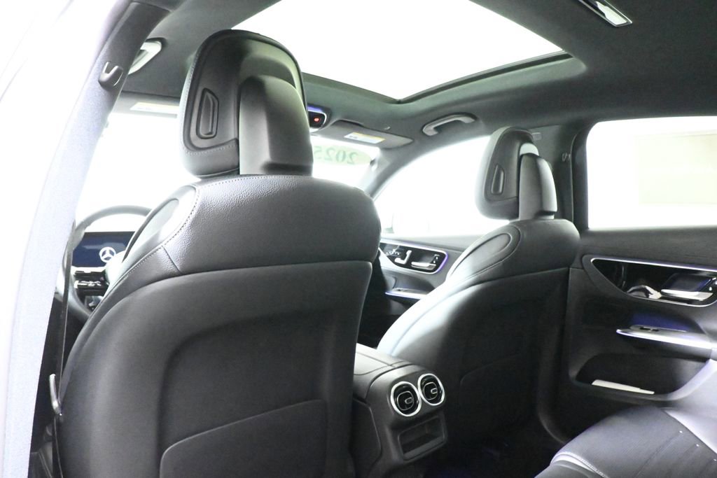 Certified 2025 Mercedes-Benz GLC 300 4MATIC image 28